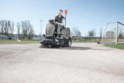 Kärcher Kehrsaugmaschine KM 90/60 R G – Bild 2