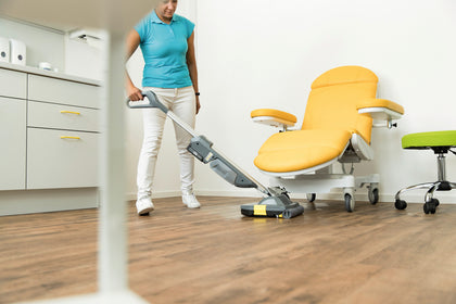 Kärcher Akku-Scheuersaugmaschine BR 30/1 C Bp – Bild 3